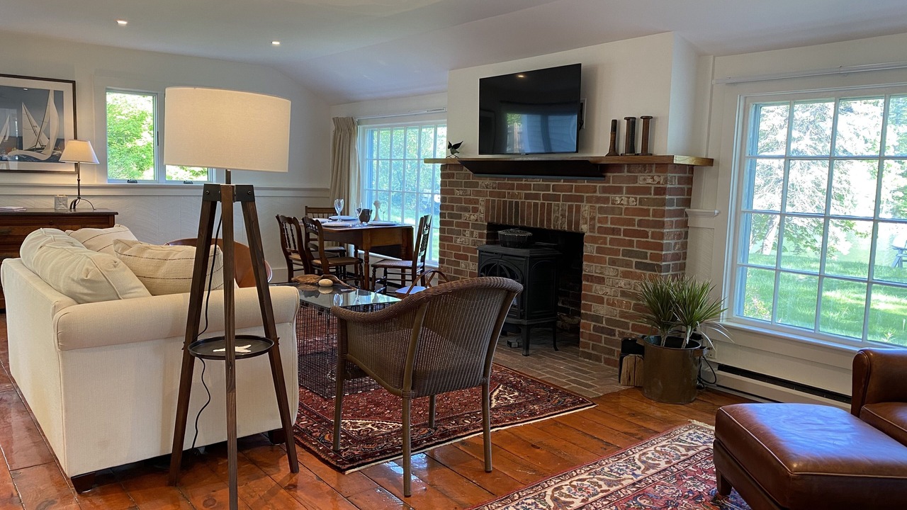 Photo of Livingroom in Kittery Point