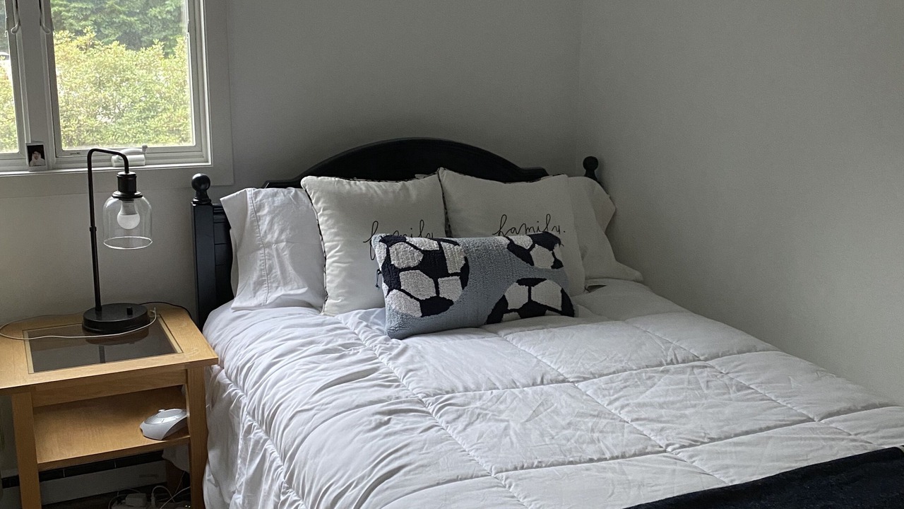 Photo of Bedroom in Sunapee