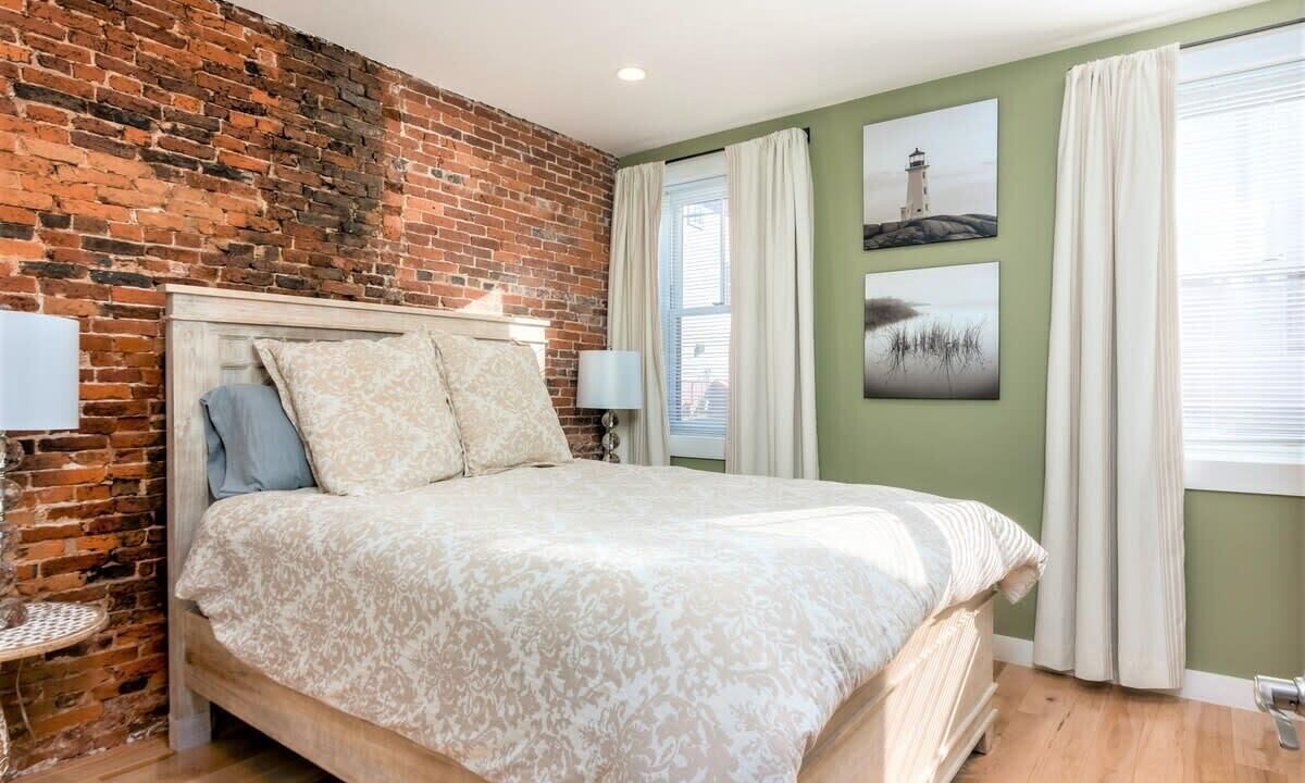 Photo of Others in Newburyport