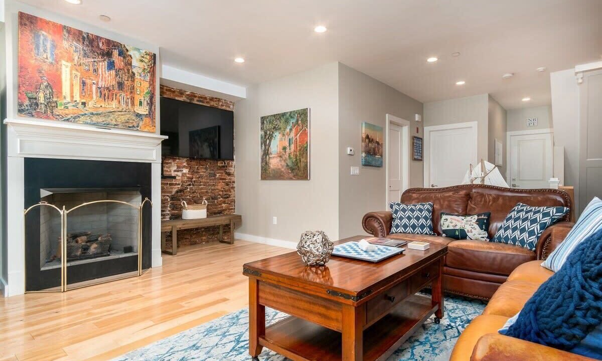 Photo of Livingroom in Newburyport