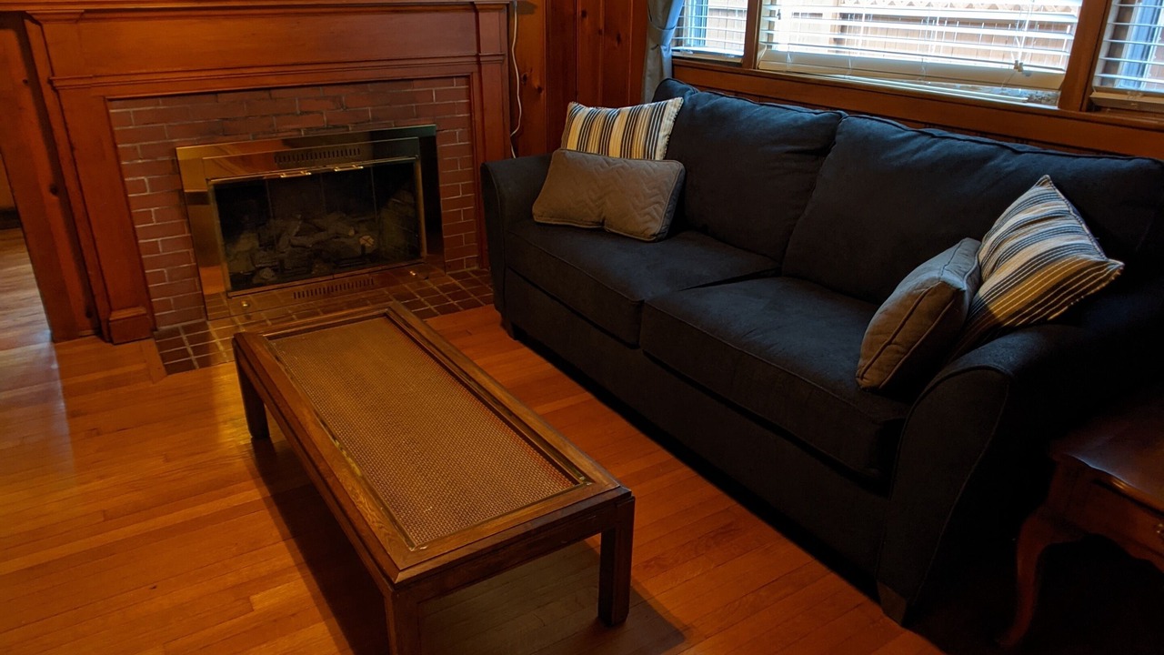 Photo of Livingroom in Saybrook Manor