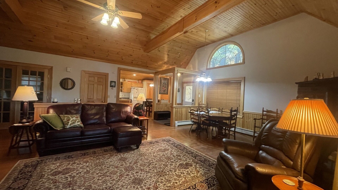Photo of Livingroom in Holderness