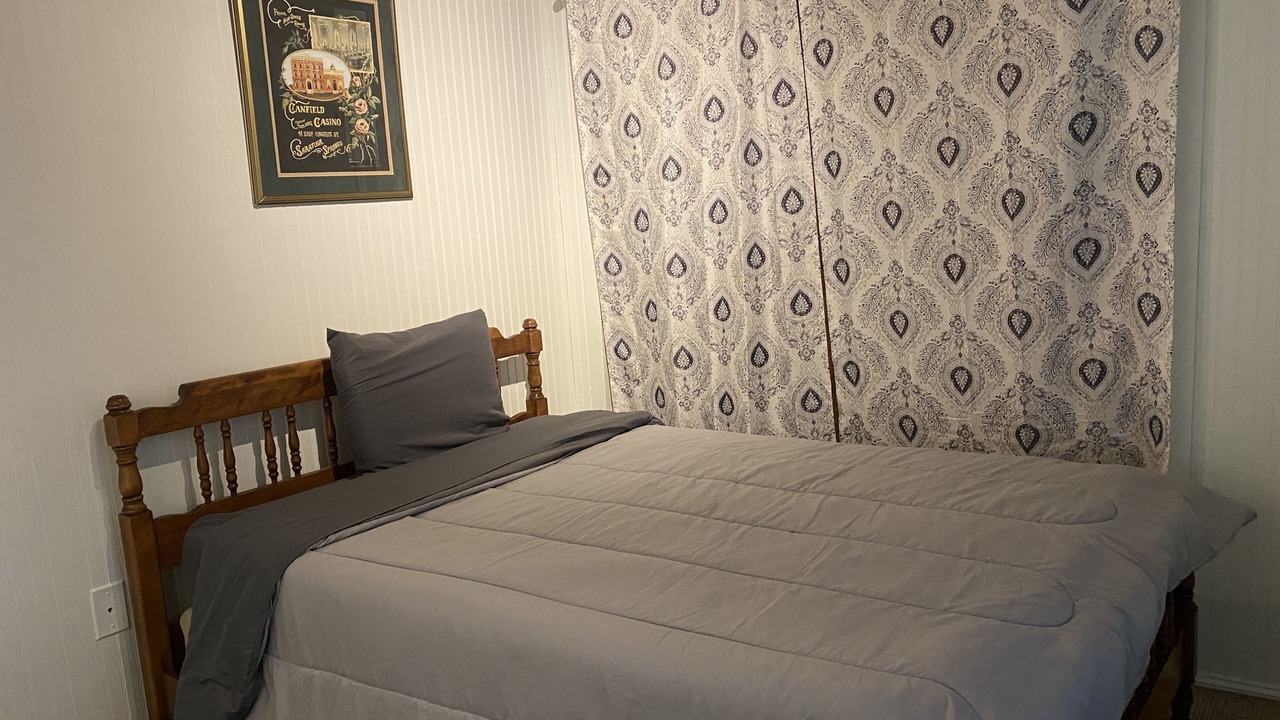 Photo of Bedroom in Lake Desolation