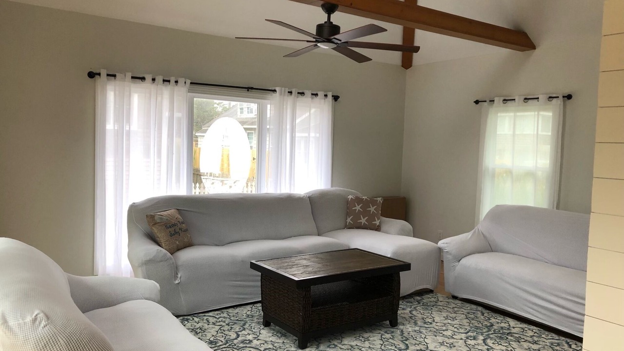 Photo of Livingroom in Ocean Beach