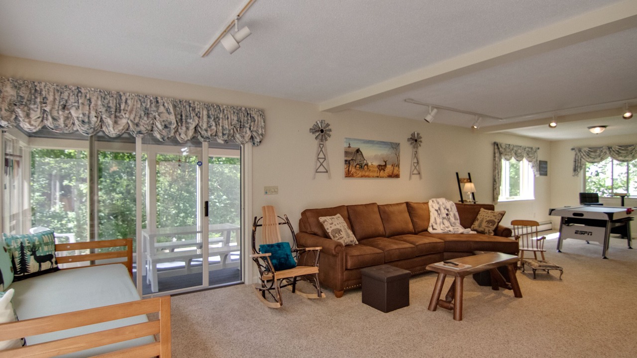 Photo of Livingroom in Thornton