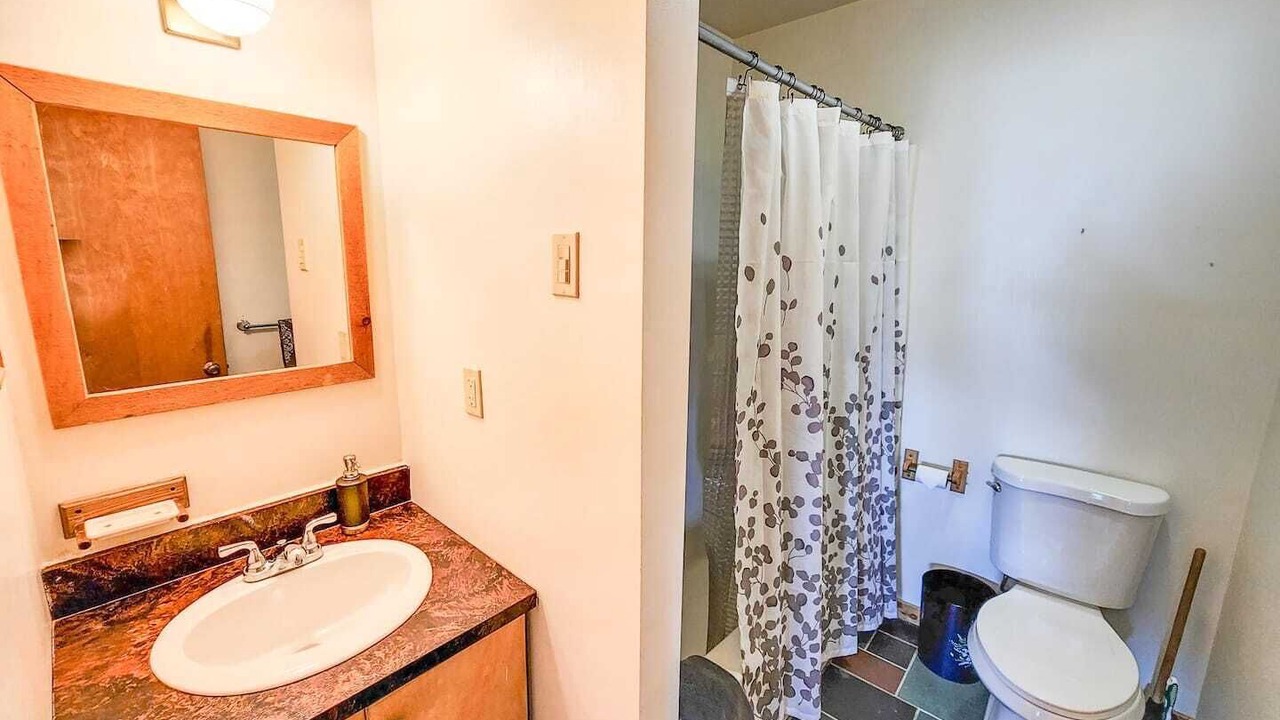 Photo of Bathroom in Warren