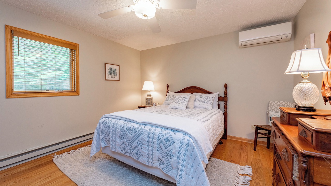 Photo of Bedroom in Blakeslee