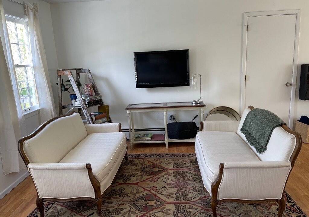 Photo of Livingroom in Long Eddy