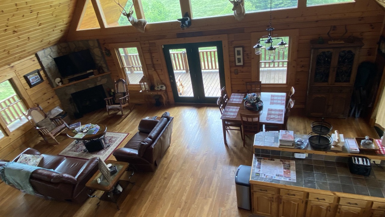 Photo of Livingroom in Mouth of Wilson