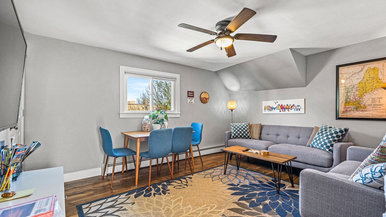 Photo of Livingroom in Quincy