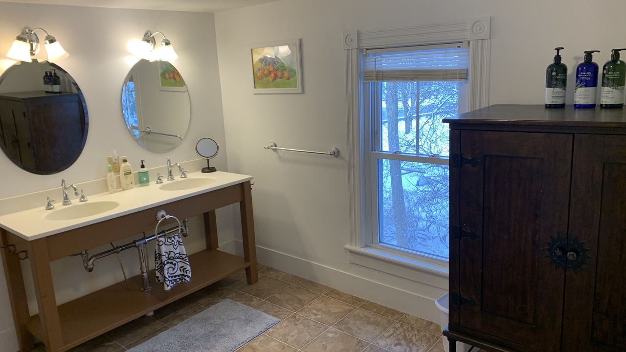 Photo of Bathroom in Hamilton