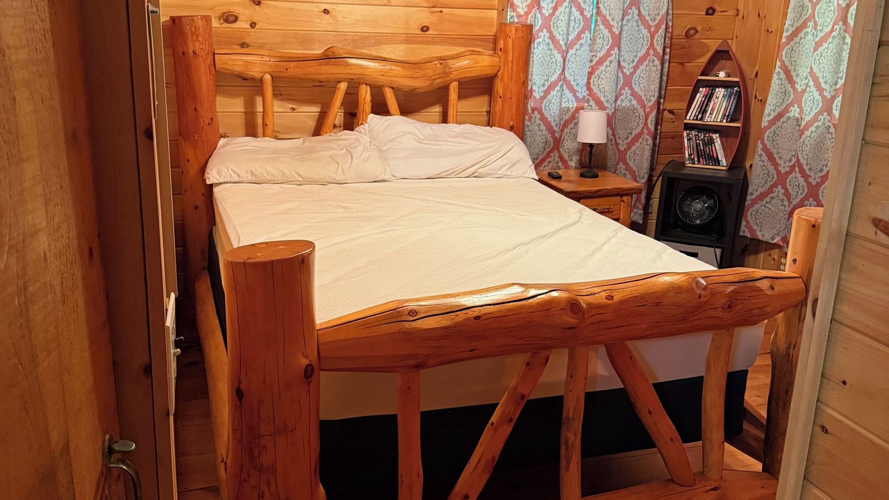 Photo of Bedroom in Farmington Falls