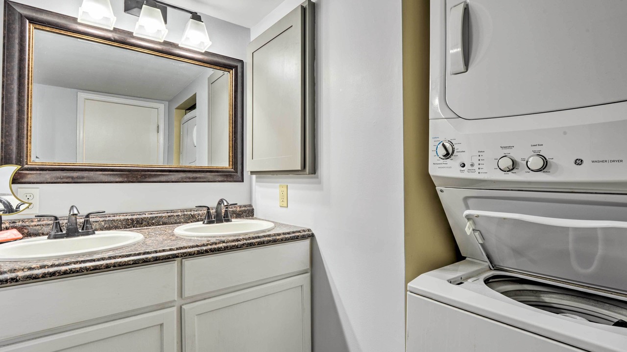 Photo of Bathroom in High View