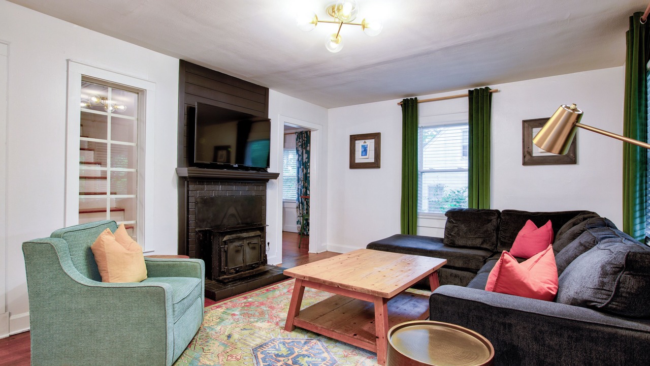 Photo of Livingroom in Winston - Salem