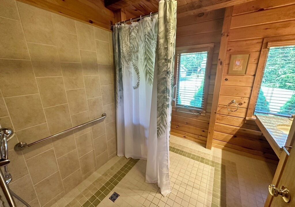 Photo of Bathroom in Diamond Point