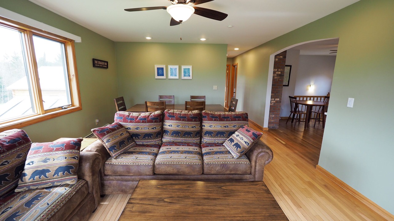 Photo of Livingroom in East Burke