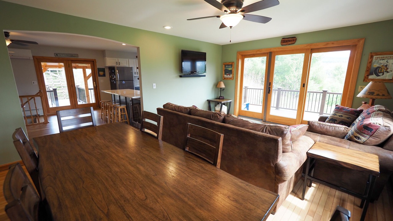 Photo of Livingroom in East Burke
