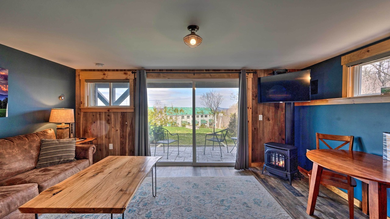 Photo of Livingroom in East Burke