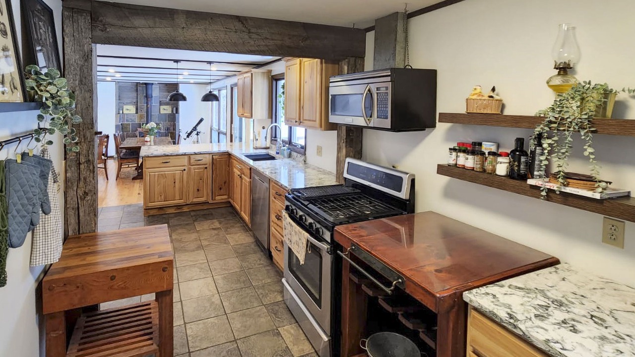 Photo of Kitchen in Burlington Flats