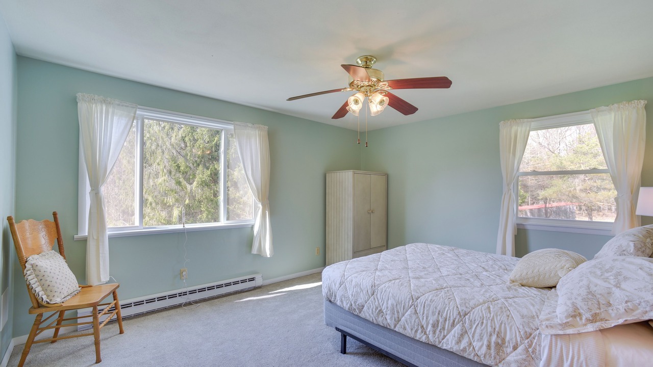 Photo of Bedroom in Burlington Flats