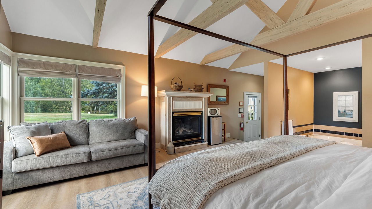 Photo of Livingroom in Mendon