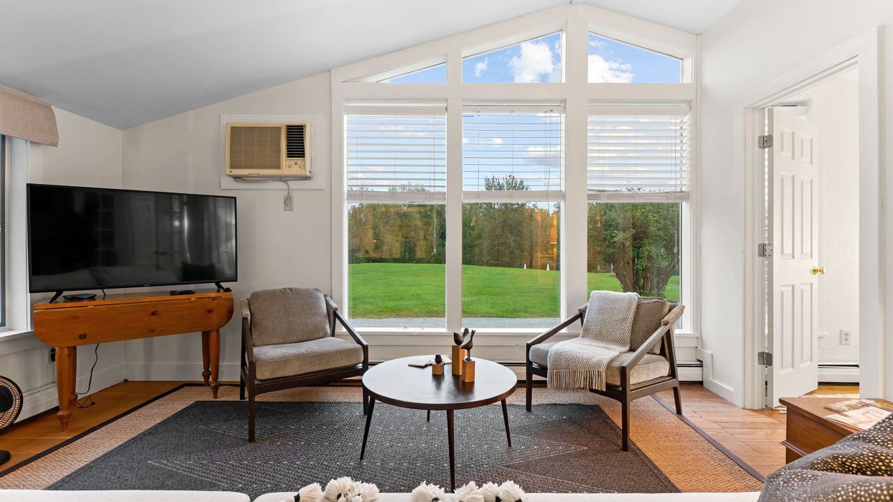 Photo of Livingroom in Mendon