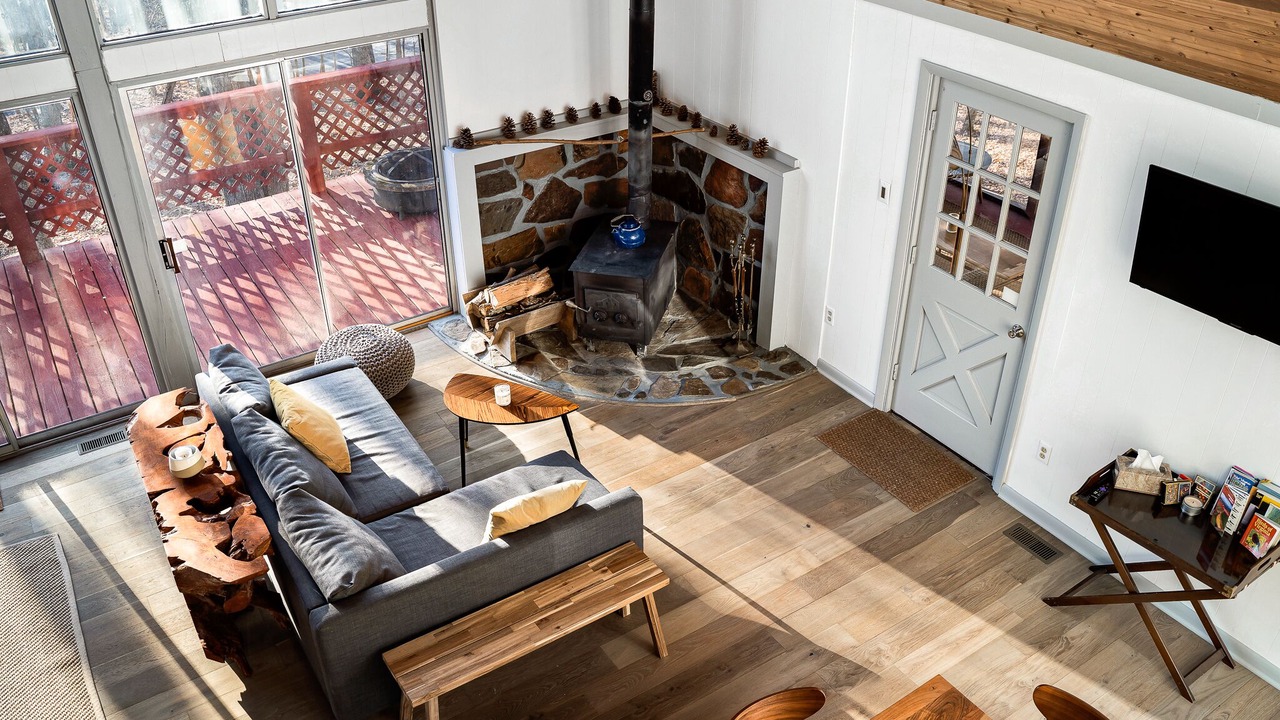 Photo of Livingroom in Lost River