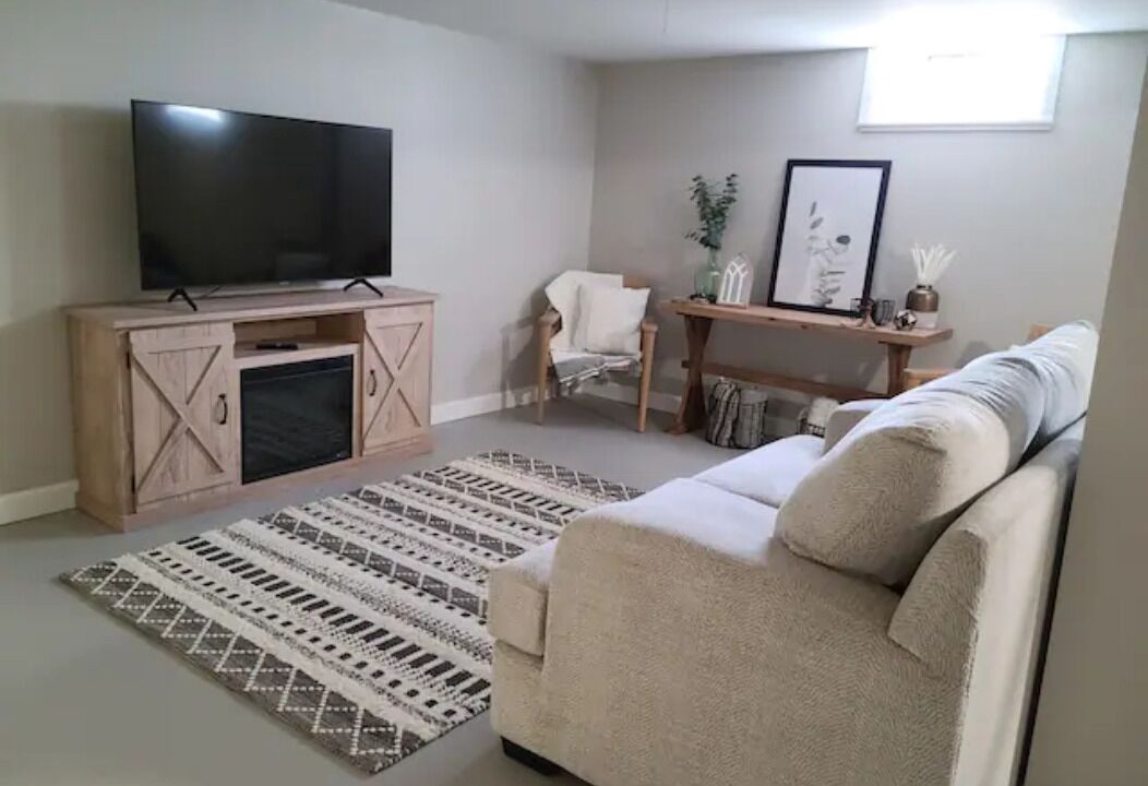Photo of Livingroom in Howland Corners