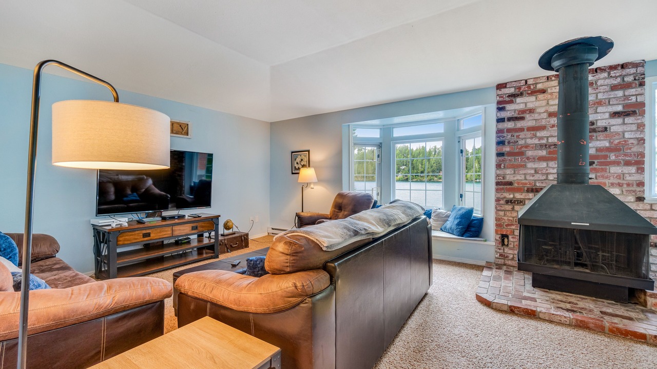 Photo of Livingroom in Dunes City