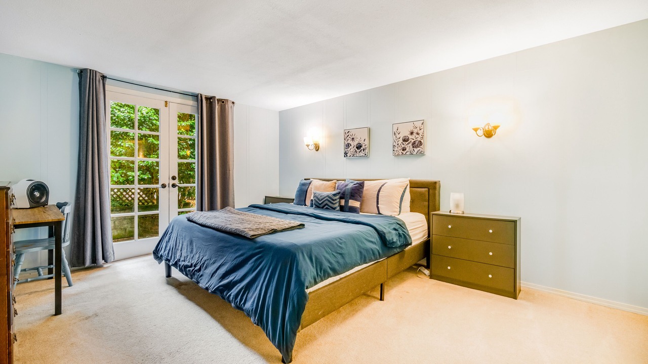 Photo of Bedroom in Dunes City