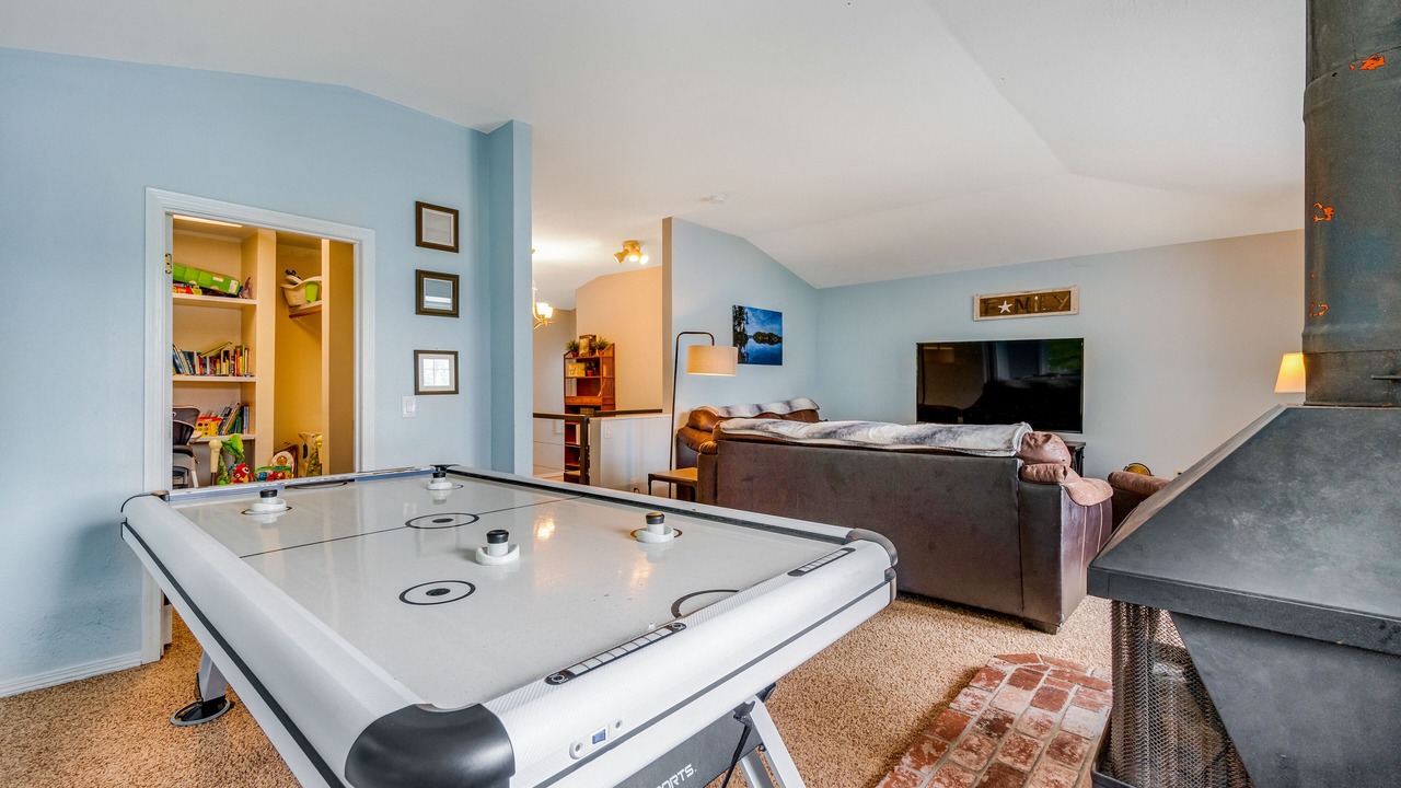 Photo of Livingroom in Dunes City