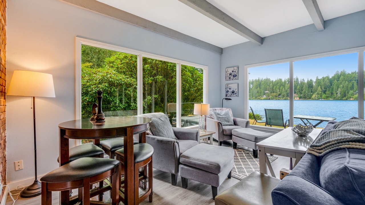 Photo of Livingroom in Dunes City