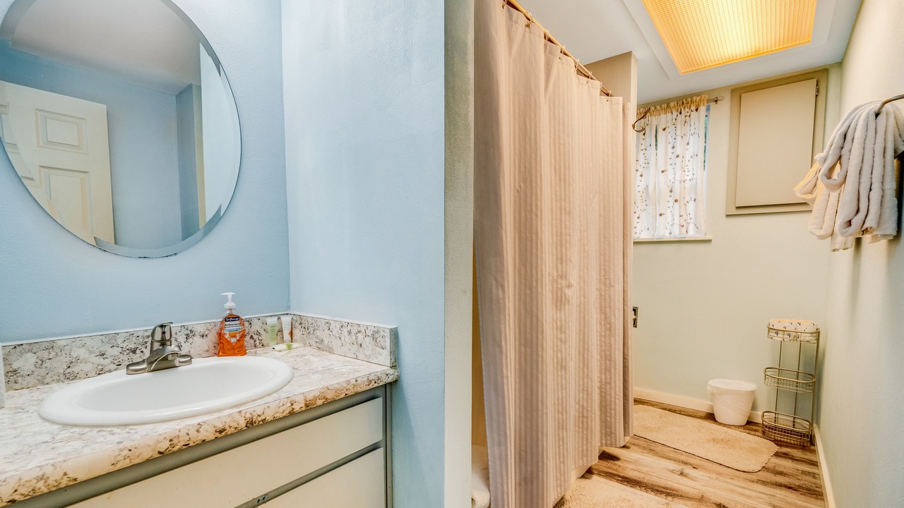 Photo of Bathroom in Dunes City