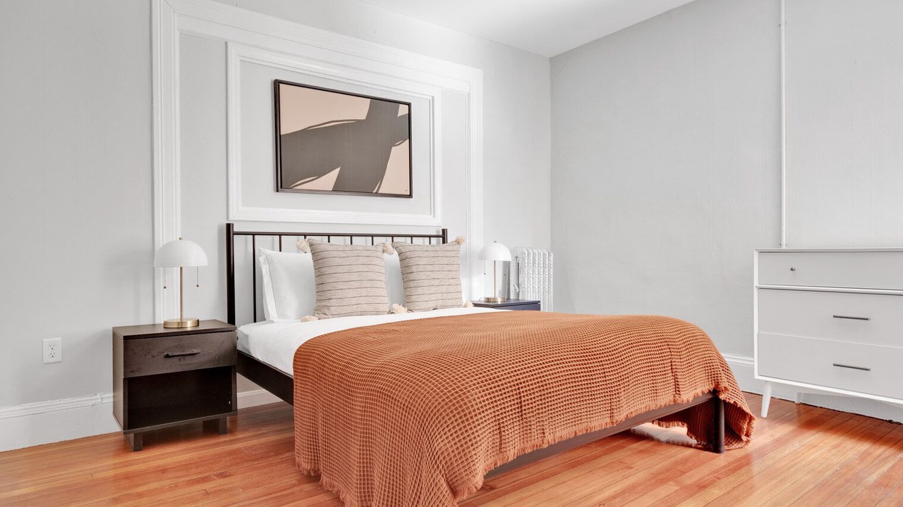 Photo of Bedroom in Aspinwall Hill