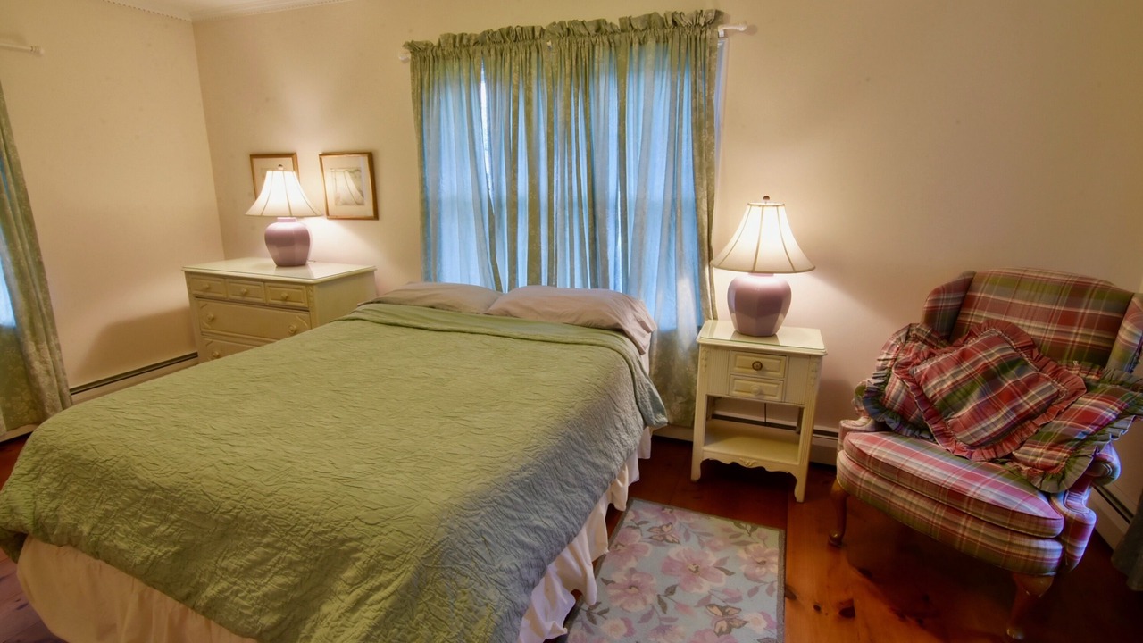 Photo of Bedroom in Saugerties