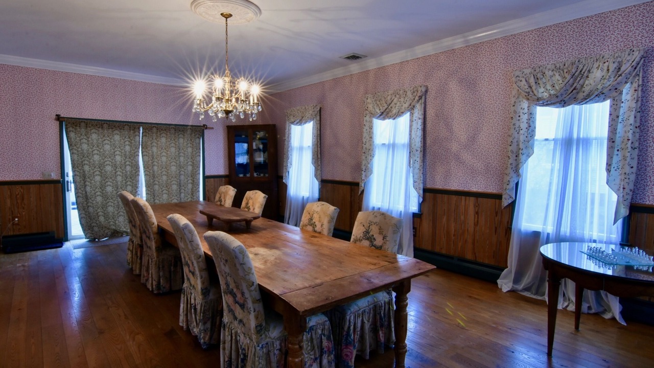 Photo of Livingroom in Saugerties