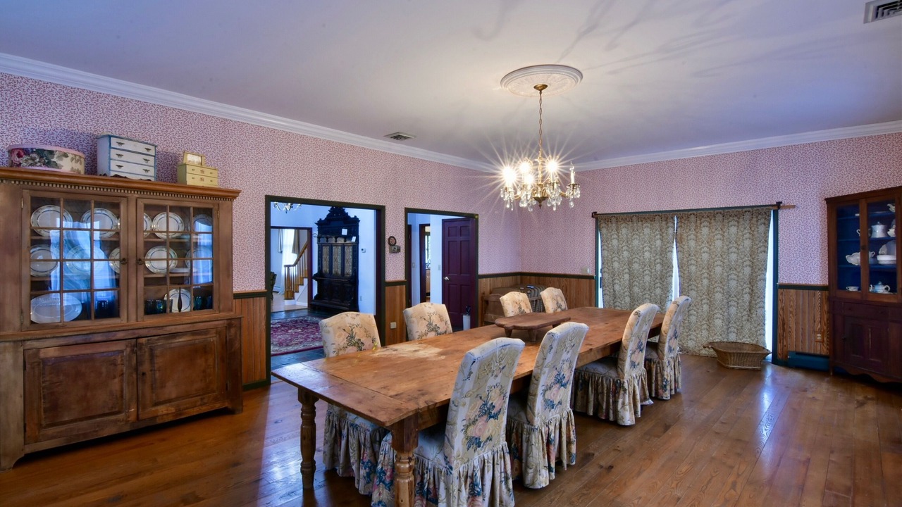 Photo of Livingroom in Saugerties