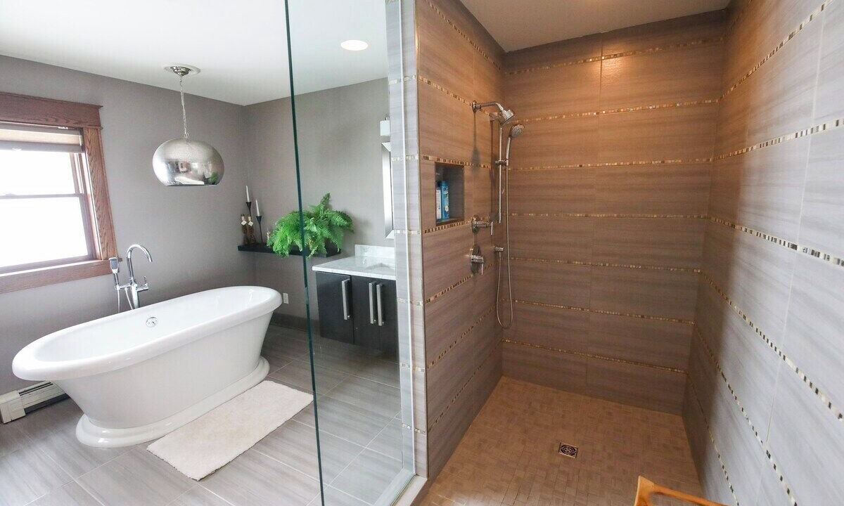 Photo of Bathroom in Schroon Lake