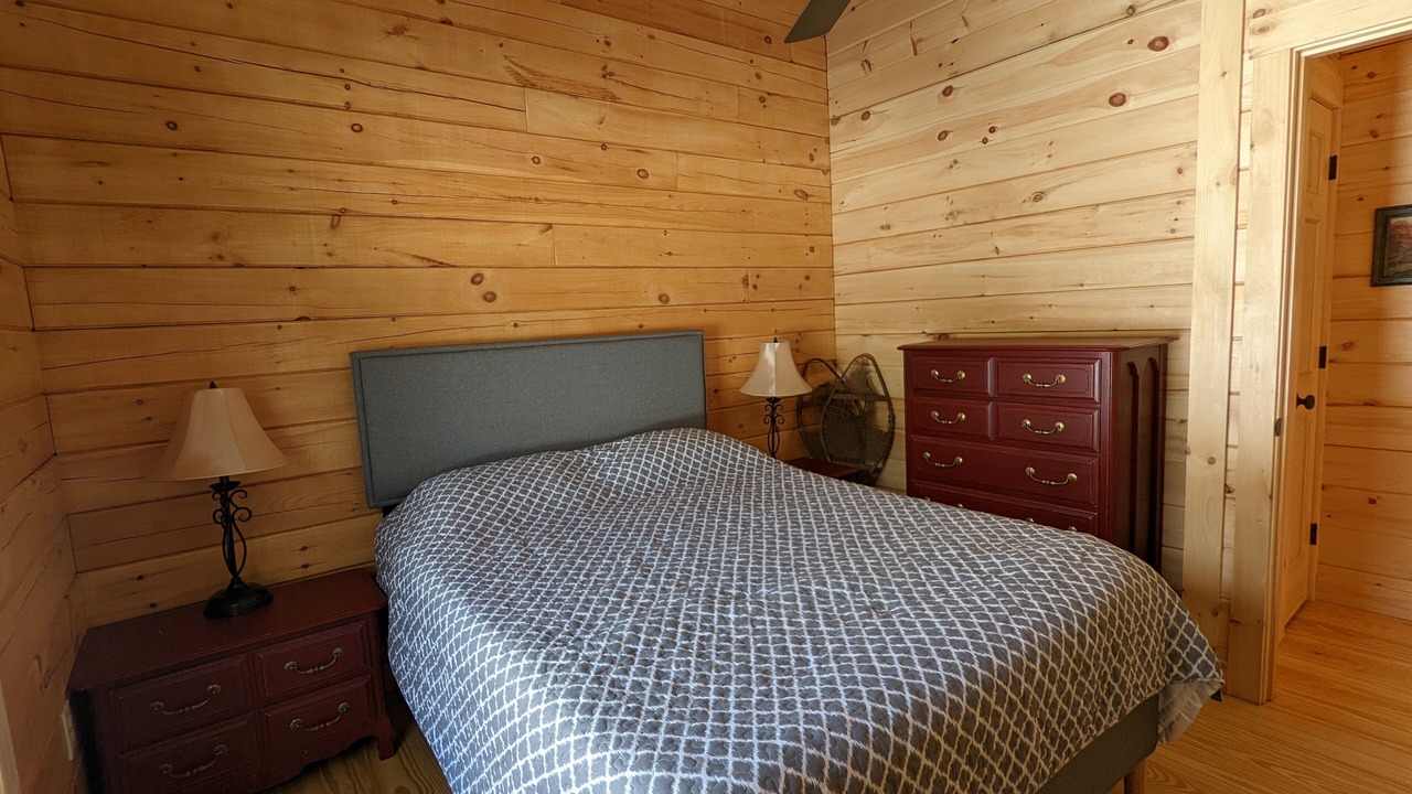 Photo of Bedroom in Mount Sunapee