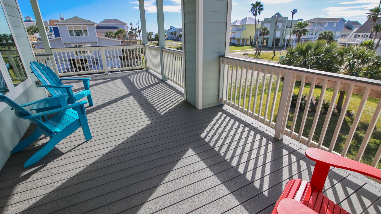 Photo of Patio Balcony in Pirates Beach