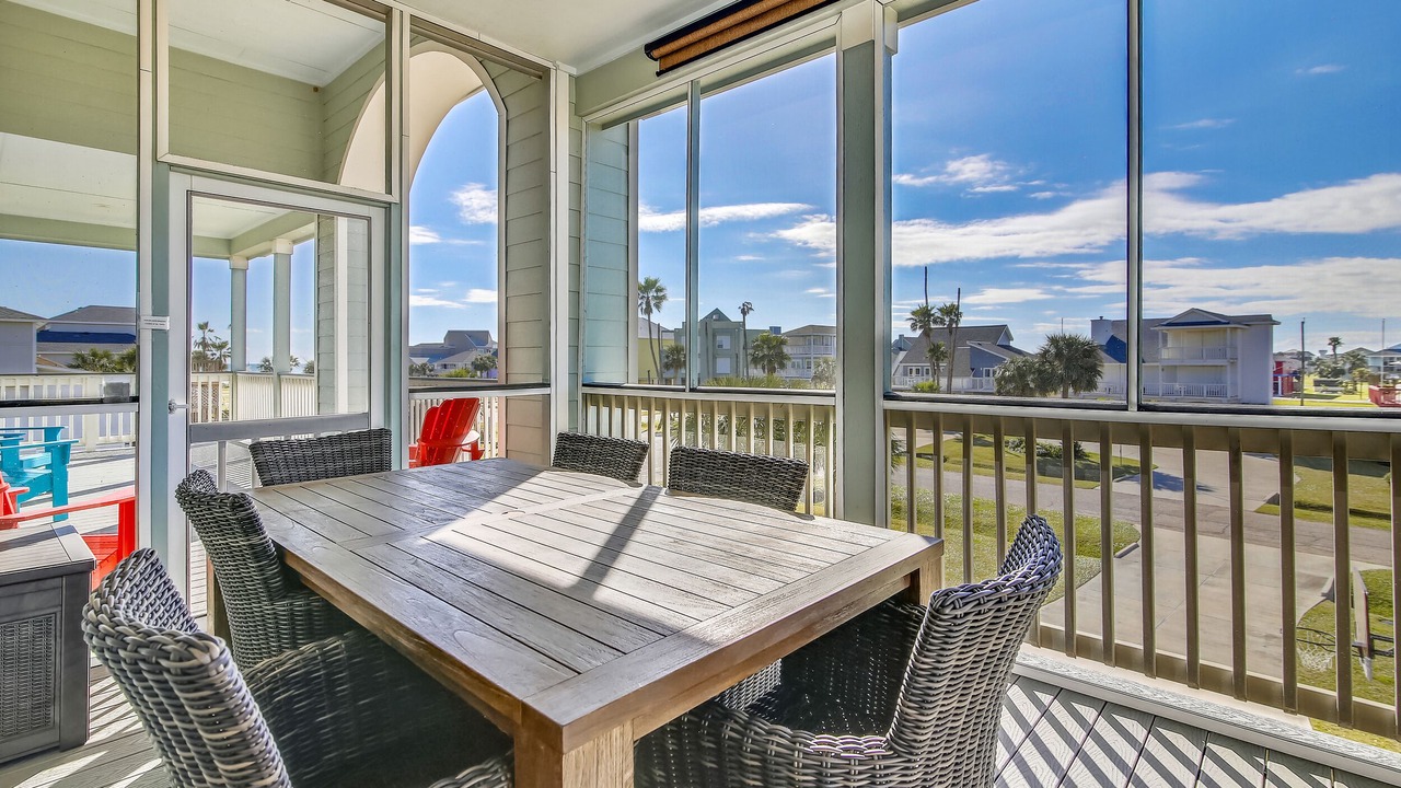 Photo of Patio Balcony in Pirates Beach