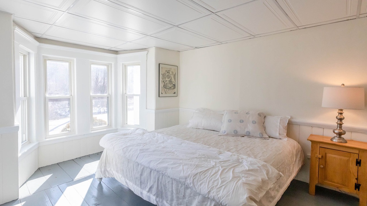 Photo of Bedroom in Sunapee