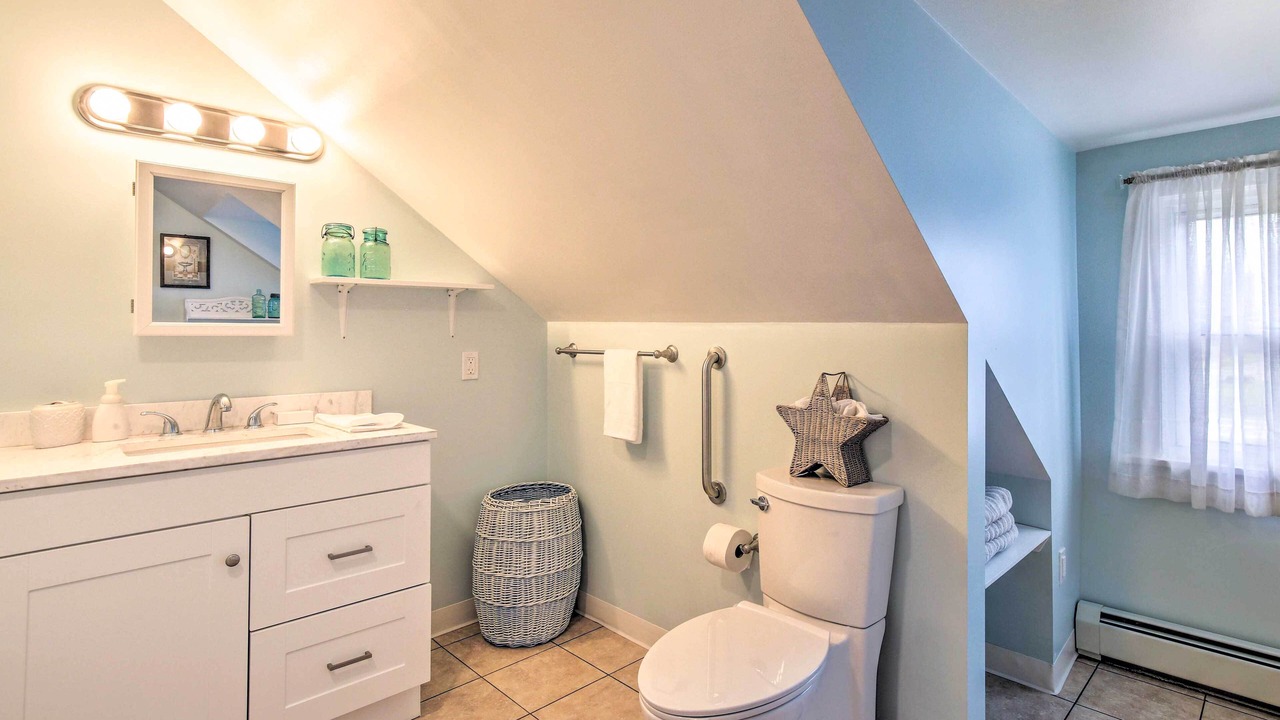 Photo of Bathroom in Hurley