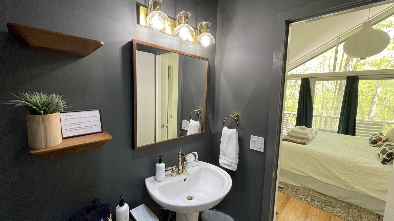 Photo of Bathroom in Berkeley Springs