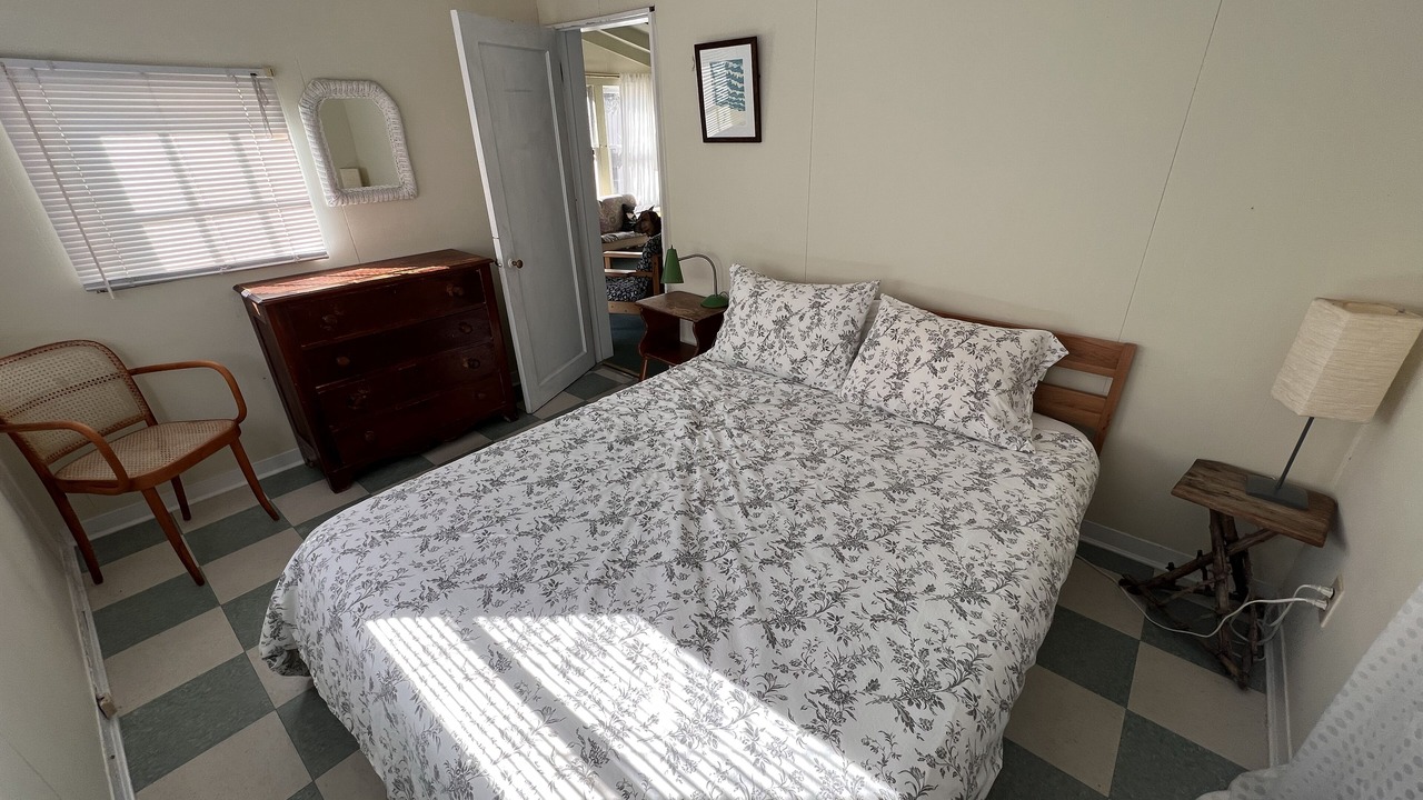 Photo of Bedroom in Lonelyville