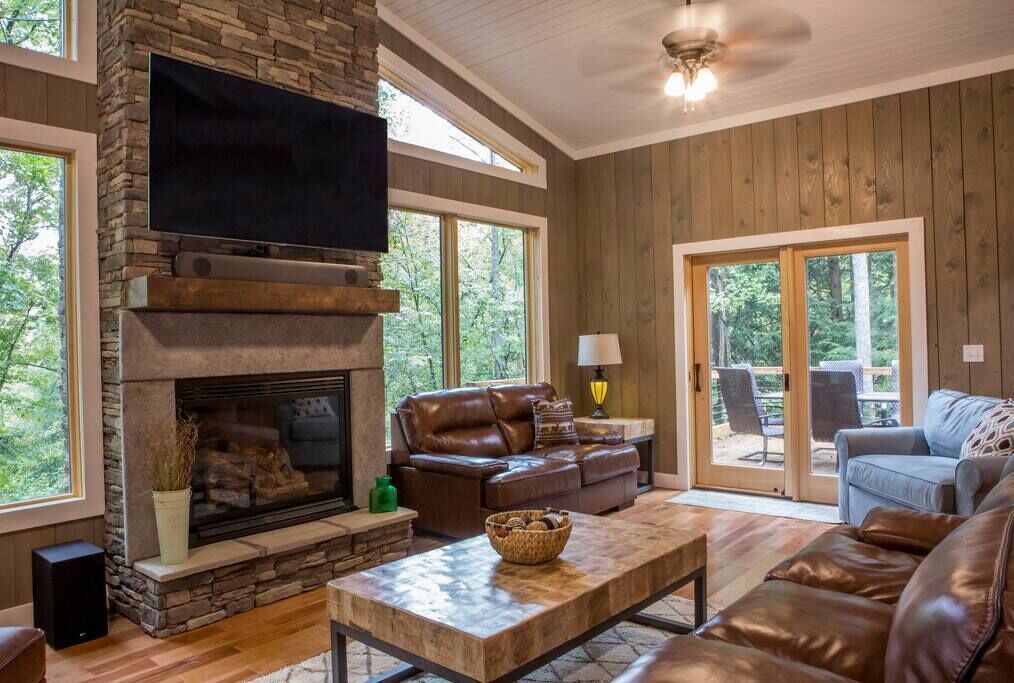 Photo of Livingroom in Victor