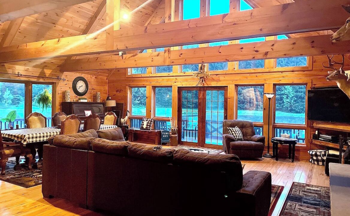 Photo of Livingroom in Gerry