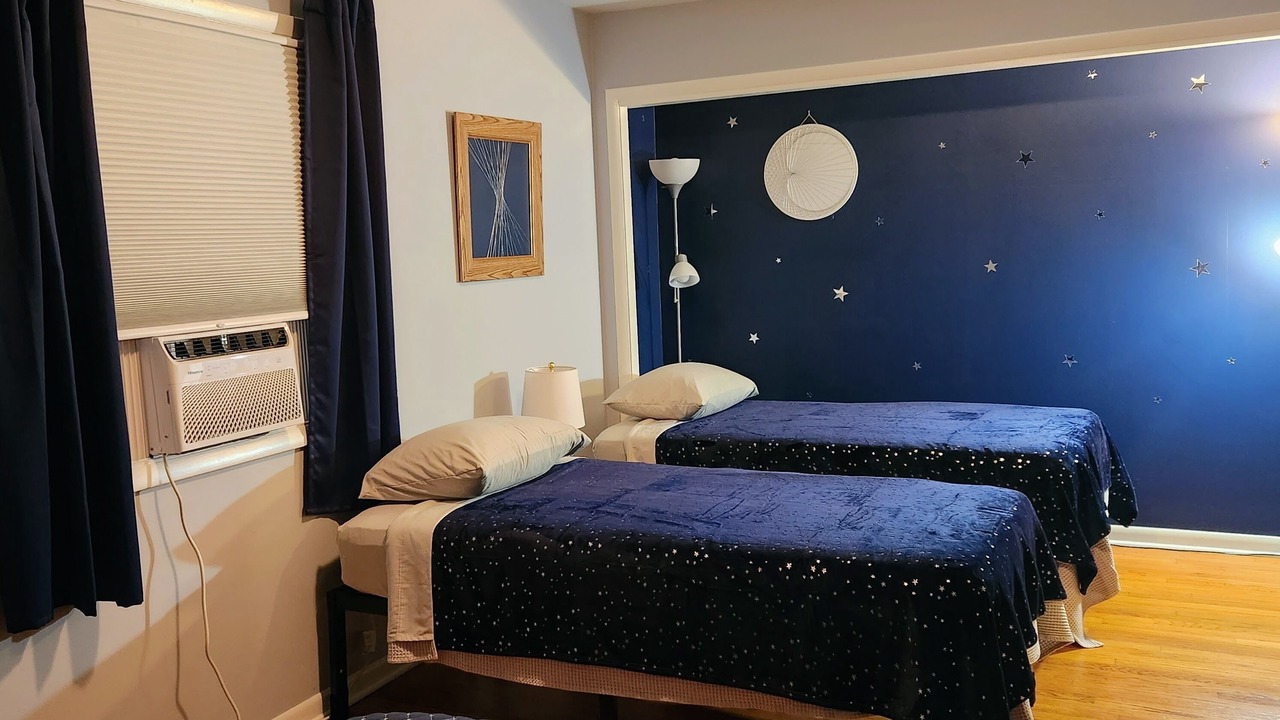 Photo of Bedroom in Keuka Park