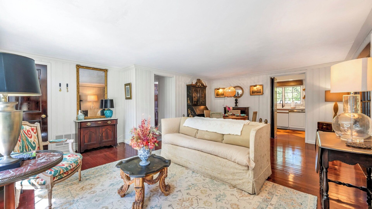 Photo of Livingroom in Water Mill
