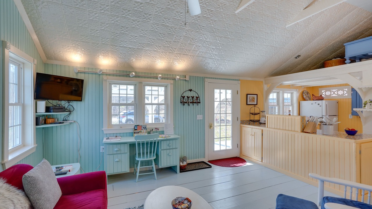 Photo of Livingroom in Vernon